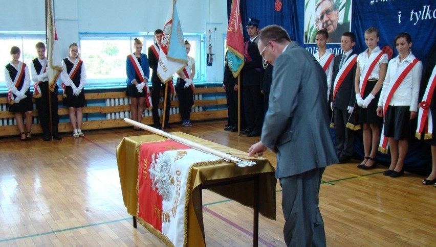 Ksiądz Jan Twardowski został patronem Szkoły Podstawowej w Kończewicach