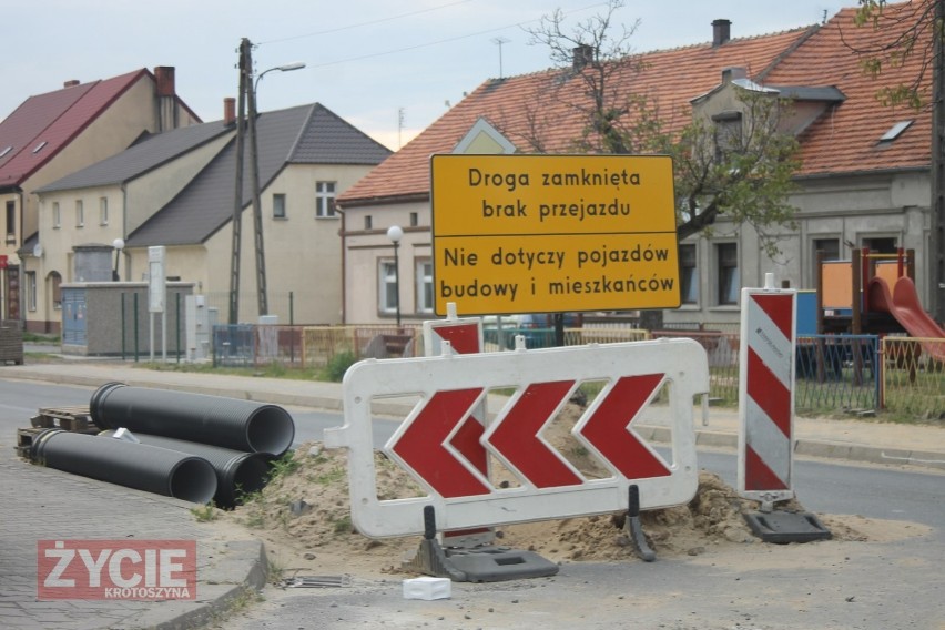 Trwa budowa kanalizacji w Zdunach [ZDJĘCIA]                       