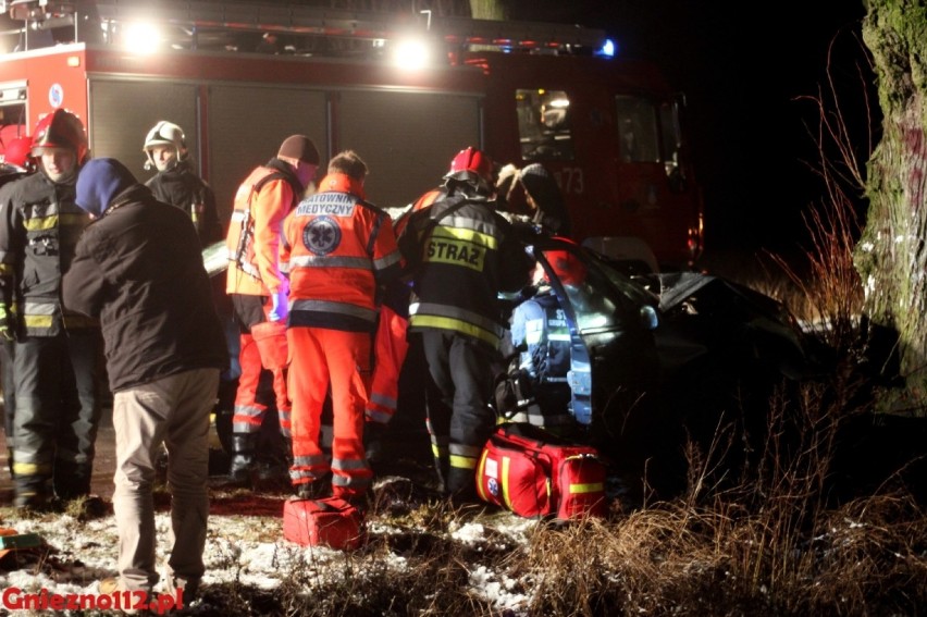 Wypadek na oblodzonym odcinku jezdni [FOTO]