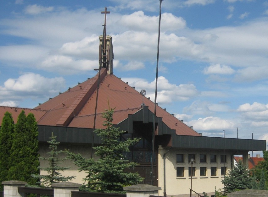 kościół pw. Ducha  Świętego w Opolu-Winowie - 42 osoby.