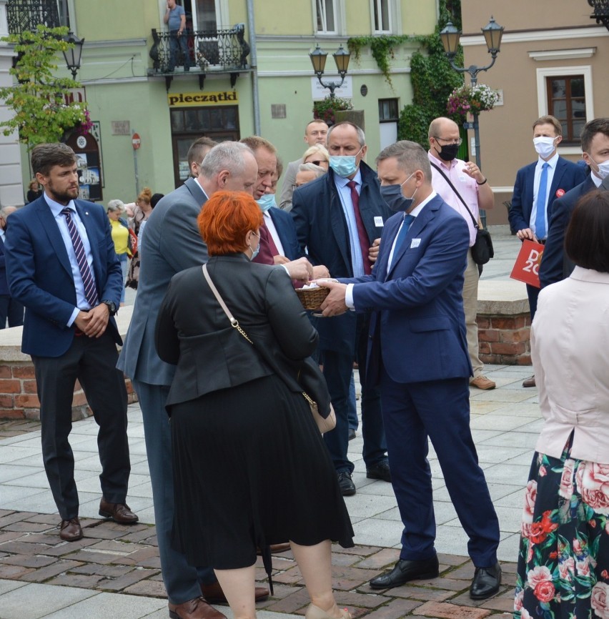 Działacze PiS z Radomska i powiatu wyrazili poparcie dla...