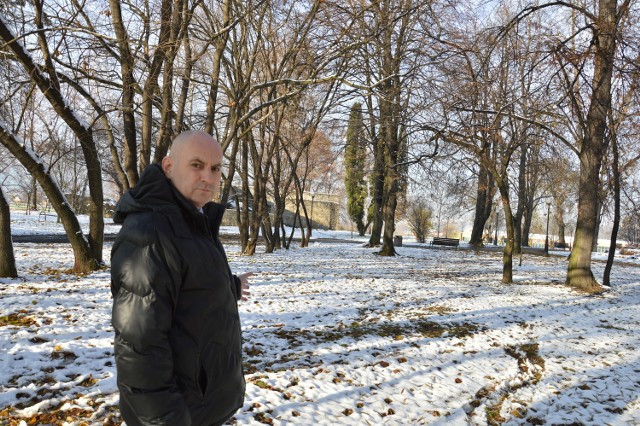 Radny Przemysław Gawłowski liczył, że uda się postawić siłownię pod chmurką w okolicach zamku. Konserwator zabytków mówi „nie”