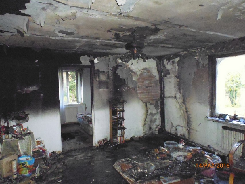 Kwidzyn: Pożar domu przy ul. Szerokiej. Poszkodowana jedna osoba [ZDJĘCIA]