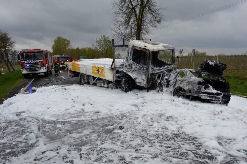 Tragiczny wypadek w gminie Cyców: Nie żyje kierowca seata (ZDJĘCIA)
