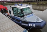 Policyjna łódź zwodowana. Głogowscy funkcjonariusze mają do patrolowania 50 km Odry