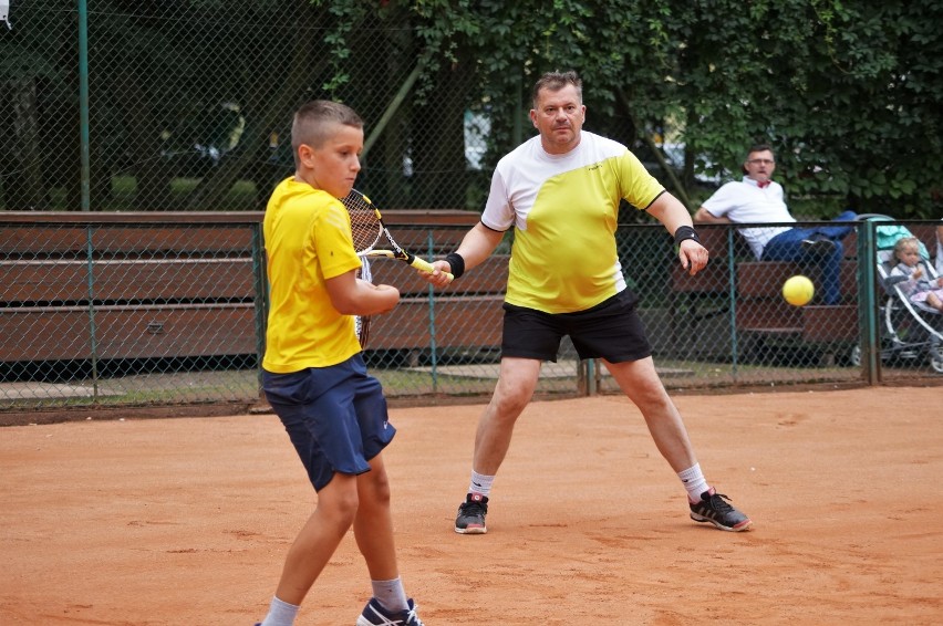Tenisowy turniej deblowy w Solankach [zdjęcia]