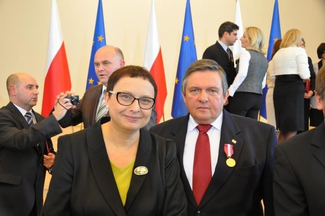 Jerzy Prokopowicz z rąk minister Katarzyny Hall  otrzymał Złoty Medal za Długoletnią Służbę