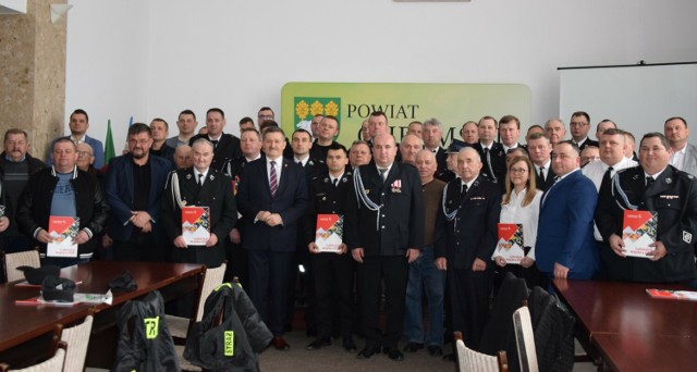Strażacy z OSP powiatu chełmskiego otrzymali umowy dotacyjne.