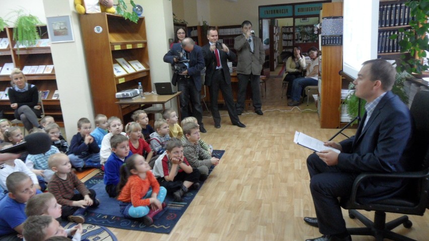 W blibliotece rozpoczęła się akcja czytania dzieciom