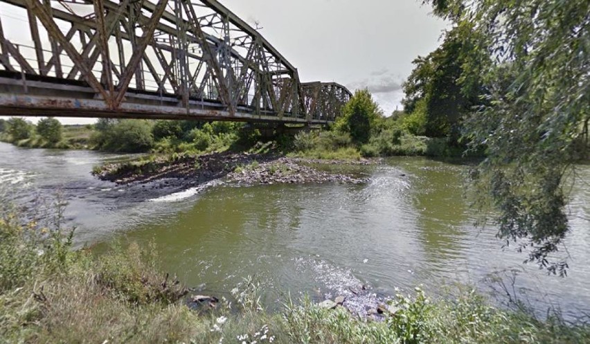 Mężczyzna utonął w Pilicy w rejonie mostu żelaznego w Tomaszowie Mazowieckim