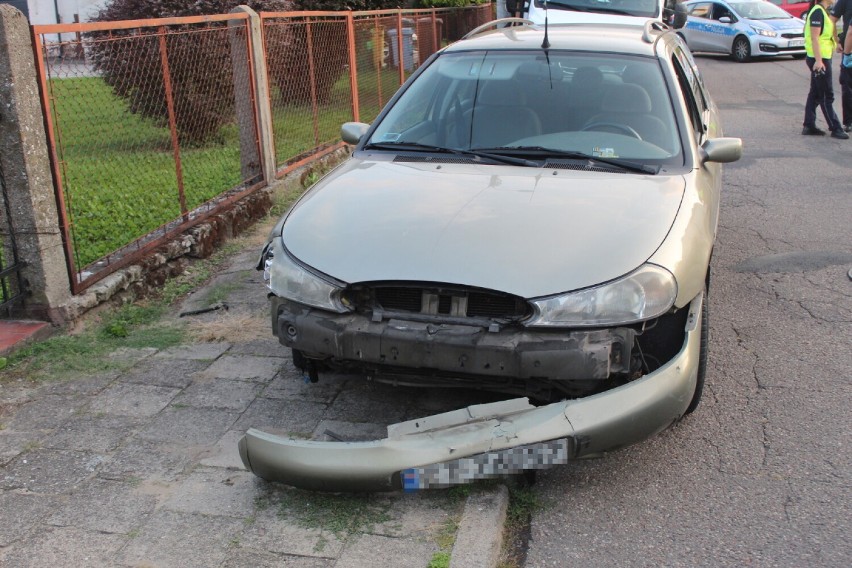 Policyjny pościg za pijanym kierowcą w Grudziądzu. 23-latek spowodował dwie kolizje i uciekł