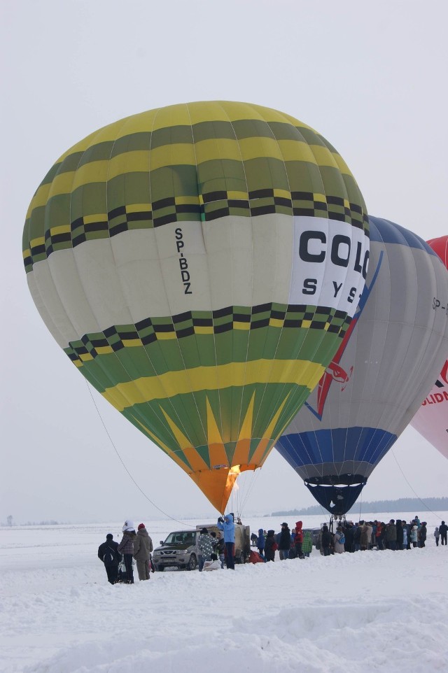 -&nbsp;Zimowe zawody balonowe są w Nowym Targu rozgrywane po raz pierwszy &#8211; mówi Paweł Kos, szef Aeroklubu Nowotarskiego, jeden z organizatorów imprezy. &#8211; Widząc jednak jak wielkim zainteresowaniem cieszy się ten zlot już teraz mogę obiecać, że za rok zorganizujemy podobną imprezę.