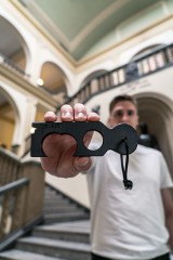 Kraków. Student AGH wynalazł bardzo przydatny gadżet na czas pandemii [ZDJĘCIA] 7.08