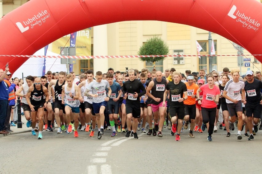 Kolejne zdjęcia z 9. Półmaratonu Solidarności ze Świdnika do Lublina oraz Biegu Solidarności dla młodzieży
