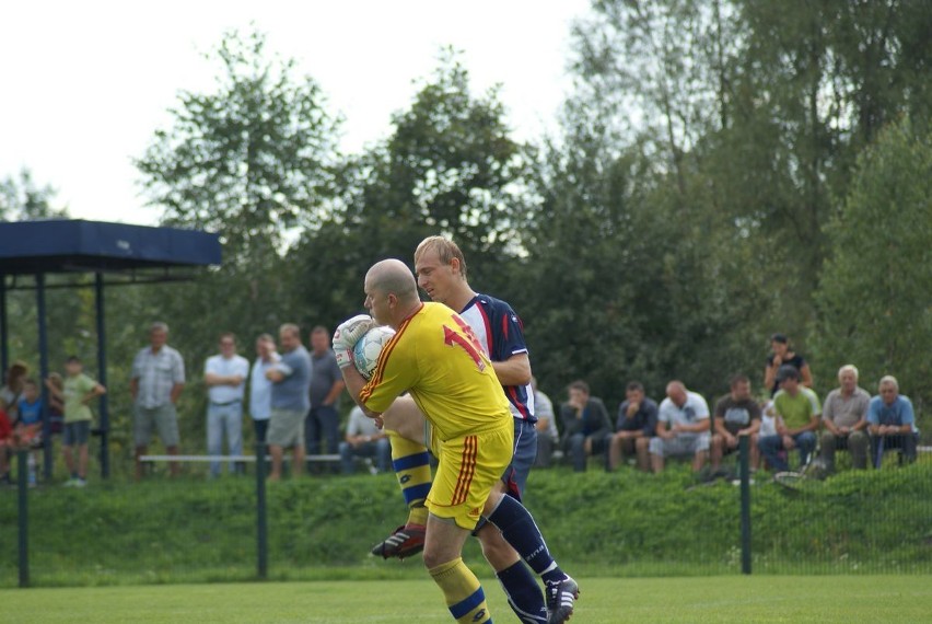 Ciężkowianka Jaworzno - MCKS Czeladź 2:2 [ZDJĘCIA]. Ciężkowianka rozpoczyna sezon od remisu