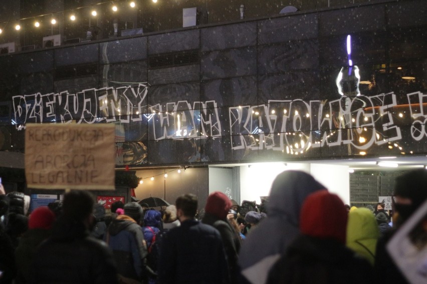 Protesty przeciw zaostrzeniu prawa aborcyjnego ponownie na...