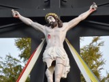 W Miastku wandale zniszczyli krzyż z wizerunkiem Chrystusa (ZDJĘCIA) 