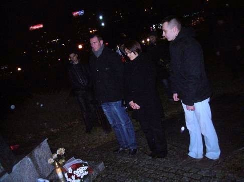 Toruńscy narodowcy w hołdzie ofiarom Stanu Wojennego