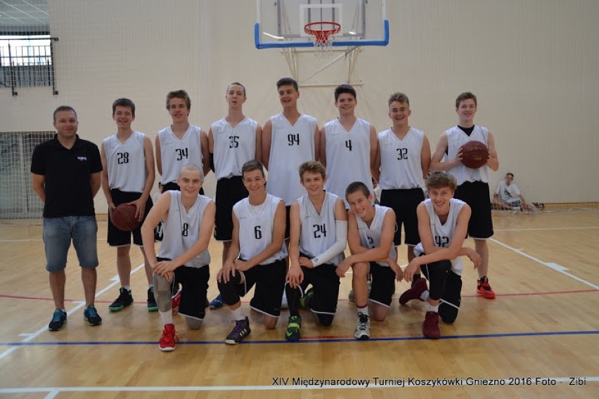 Młodzi stargardzcy koszykarze na podium międzynarodowego turnieju w Gnieźnie