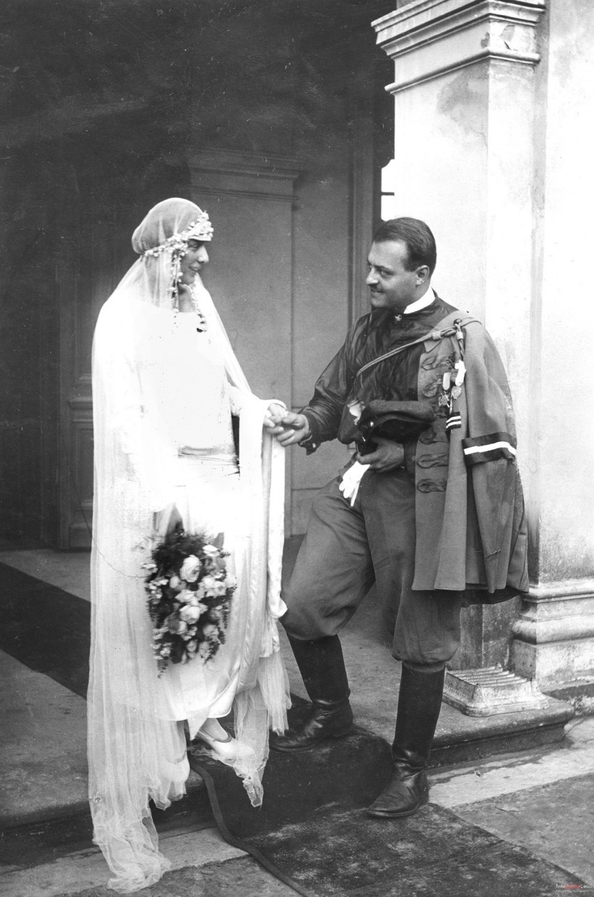 12 września 1926 , ślub hrabiego Michała Zamoyskiego z...