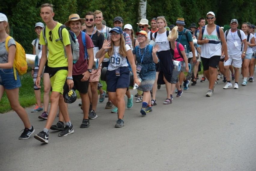 Piesza Pielgrzymka Tarnowska 2018. Pielgrzymi już na półmetku 