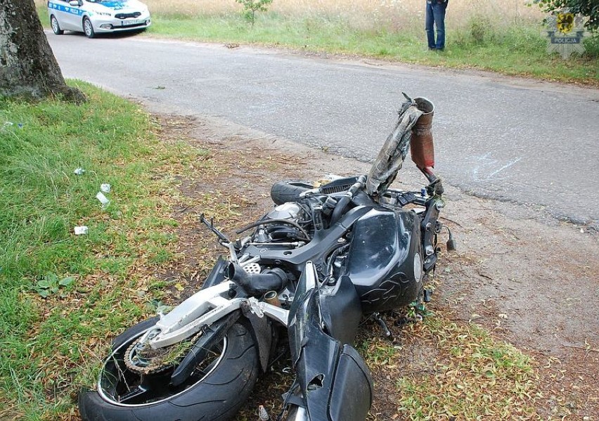 Śmiertelny wypadek w Kołczygłówkach. Nie żyje 23-letni motocyklista