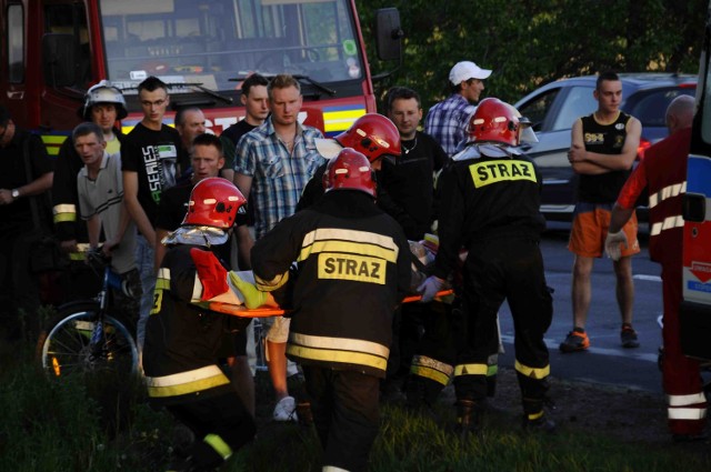 Pasażerkę motocykla zabrano do sieradzkiego szpitala&#8233;