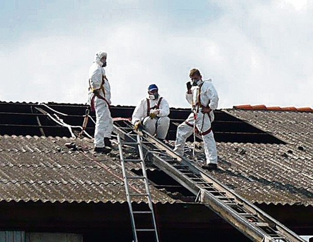 W 2010 r. usunięto 125 ton materiałów z azbestem