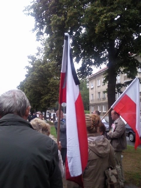 Manifestacja pod konsulatem Ukrainy w rocznicę rzezi wołyńskiej