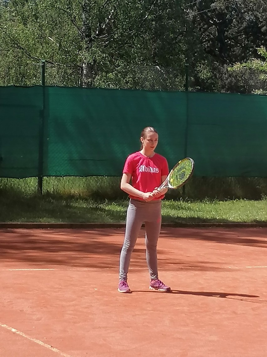 Czarne. Tenis ziemny. Karolina Kaszyńska nie zwalnia tempa w Cladding Louvres lidze kobiet