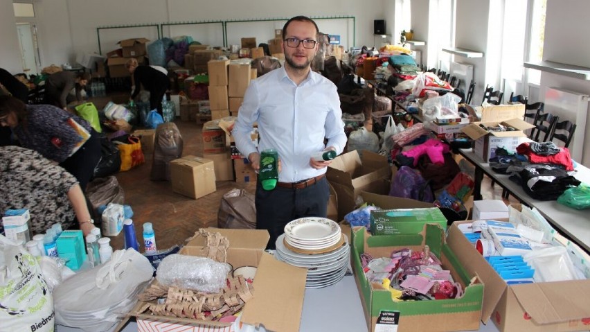 Mieszkańcy Dąbrowy Białostockiej pomagają Ukrainie. Od pierwszych dni wojny pomoc popłynęła szerokim strumieniem 