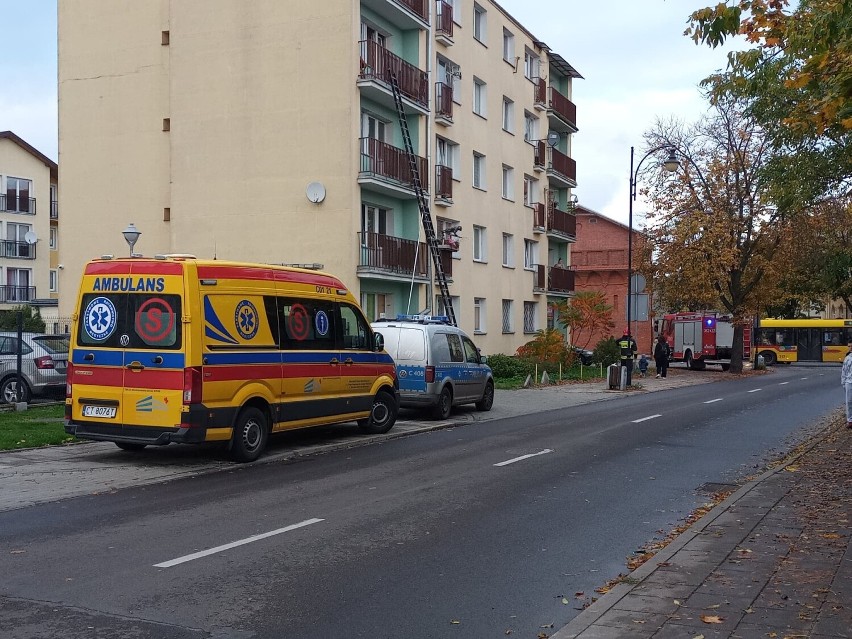 Akcja służb na ulicy Związków Zawodowych we Włocławku