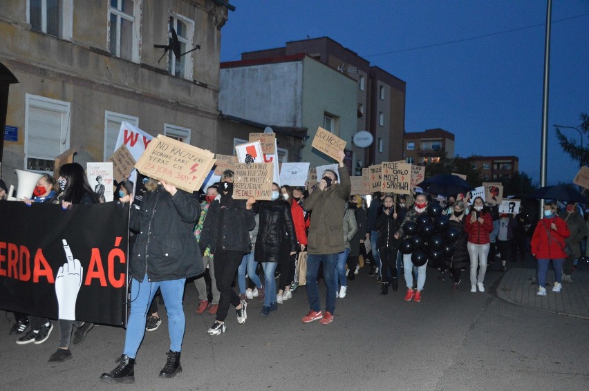 Na ulice miasta wyszły tłumy! Szprotawian wsparli mieszkańcy...