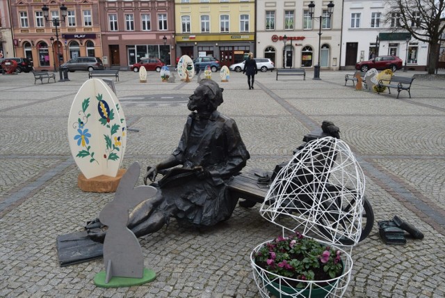 Wielkanocne ozdoby na kościerskim Rynku