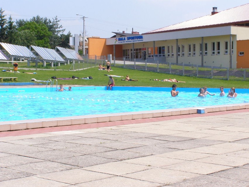 Dąbrowa Tarnowska: basen odkryty już czynny [ZDJĘCIA]