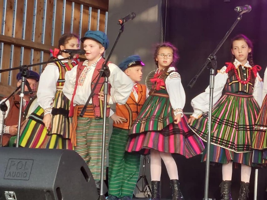 Za nami II Przegląd Zespołów Folklorystycznych Na Pilicką Nutę w Lubochni [ZDJĘCIA]