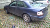 Policja w Kaliszu: Pijani wandale zniszczyli sześć samochodów