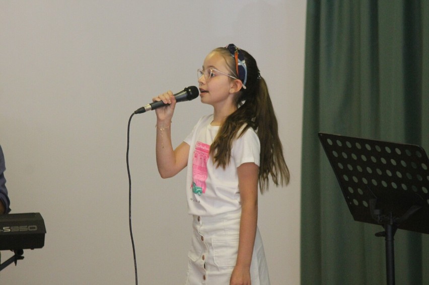 Dzieci zagrały i zaśpiewały na koncercie rocznym w Krotoszynie [ZDJĘCIA]