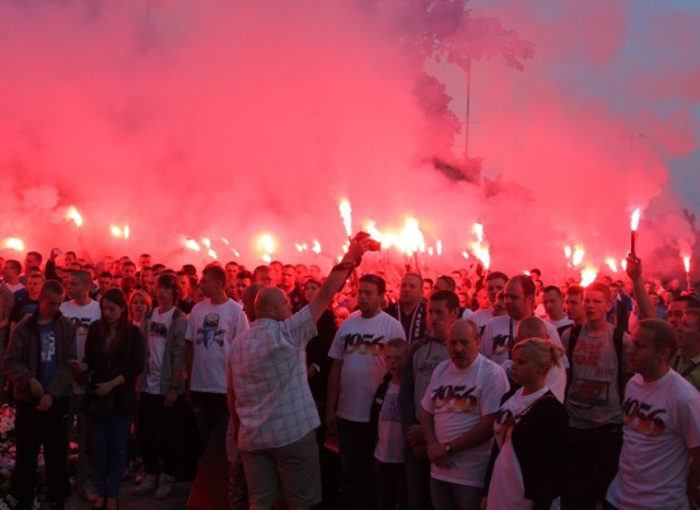 O 57. rocznicy Poznańskiego Czerwca nie zapomnieli kibice Lecha ...