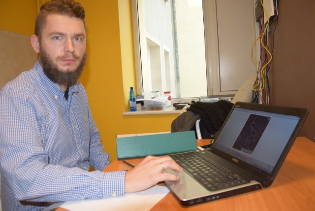 Dr Dawid Kobiałka jest pracownikiem naukowym PAN. Na projekt zdobył fundusze z Narodowego Centrum Nauki.