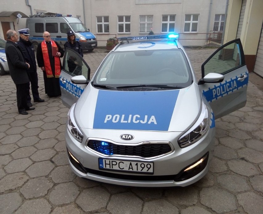 Policja w Świeciu otrzymała nowy radiowóz [zdjęcia]