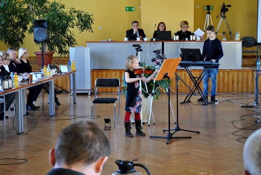 Kłobuck: Ognisko muzyczne niemile widziane? Radni podzieleni