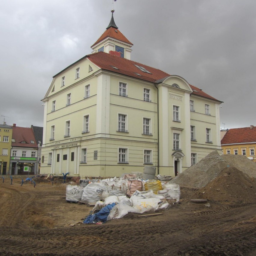 Sprawdziliśmy jak przebiega rewitalizacja Rynku i ulicy Wrocławskie