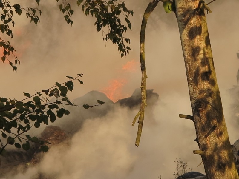 Trwa dogaszanie składowiska w Zelowie