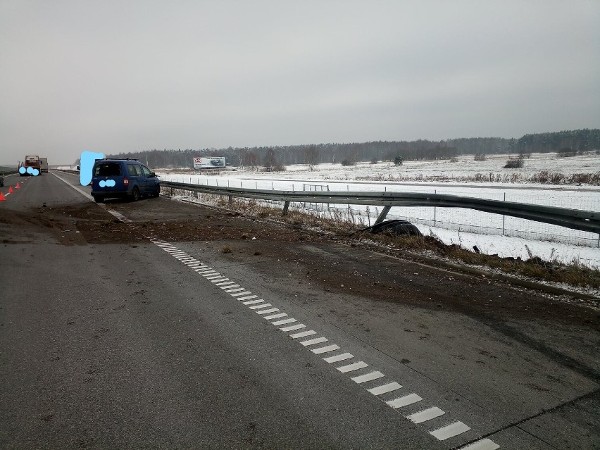 Kolejna kolizja na A1 pod Woźnikami. Policja apeluje o...