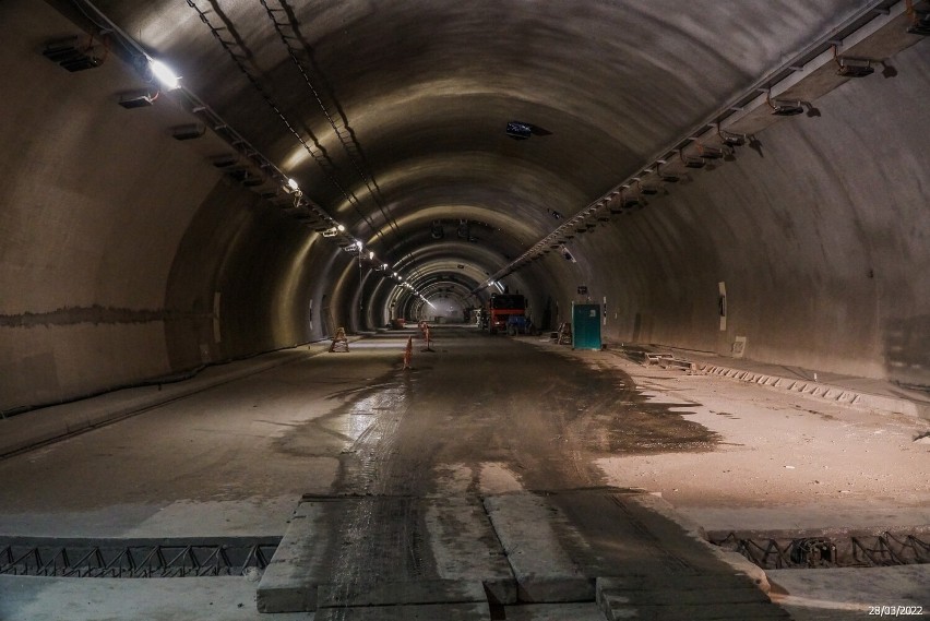 Zakopianka: budowa tunelu i drogi ekspresowej S7 na odcinku...