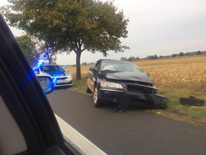 Kraksa i gigantyczny korek na DK nr 11 pod Ujściem. Sprawcą pijany kierowca volvo. 27-latek miał we krwi ponad dwa promile alkohol [ZDJĘCIA]