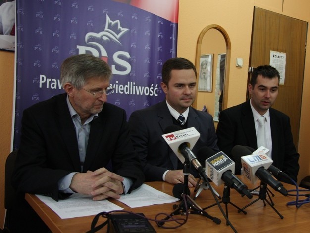 PiS potępia koalicję PO-SLD