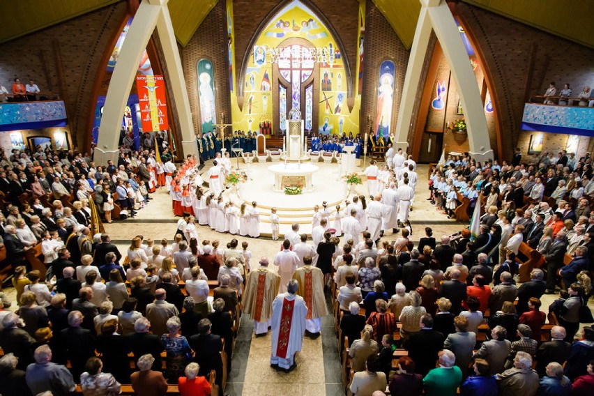 Boże Ciało 2016 w Tychach, w parafii bł. Karoliny