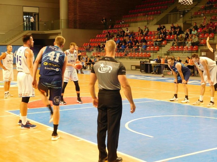 Koszykarze Górnika Trans.eu Wałbrzych wygrali dziesiaty mecz z rzędu. Tym razem pokonali drużynę z Kołobrzegu